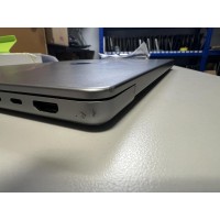 APPLE Laptop